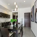 In 04 2Beds- 6Guests-Mamitas Beach Area